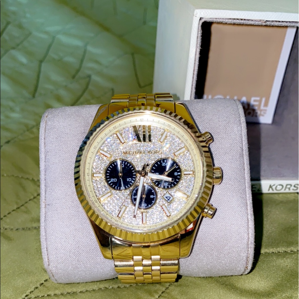 Authentic Michael Kors wrist watch.